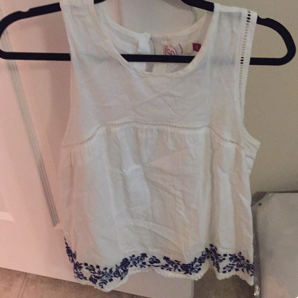 White & blue floral detailed blouse